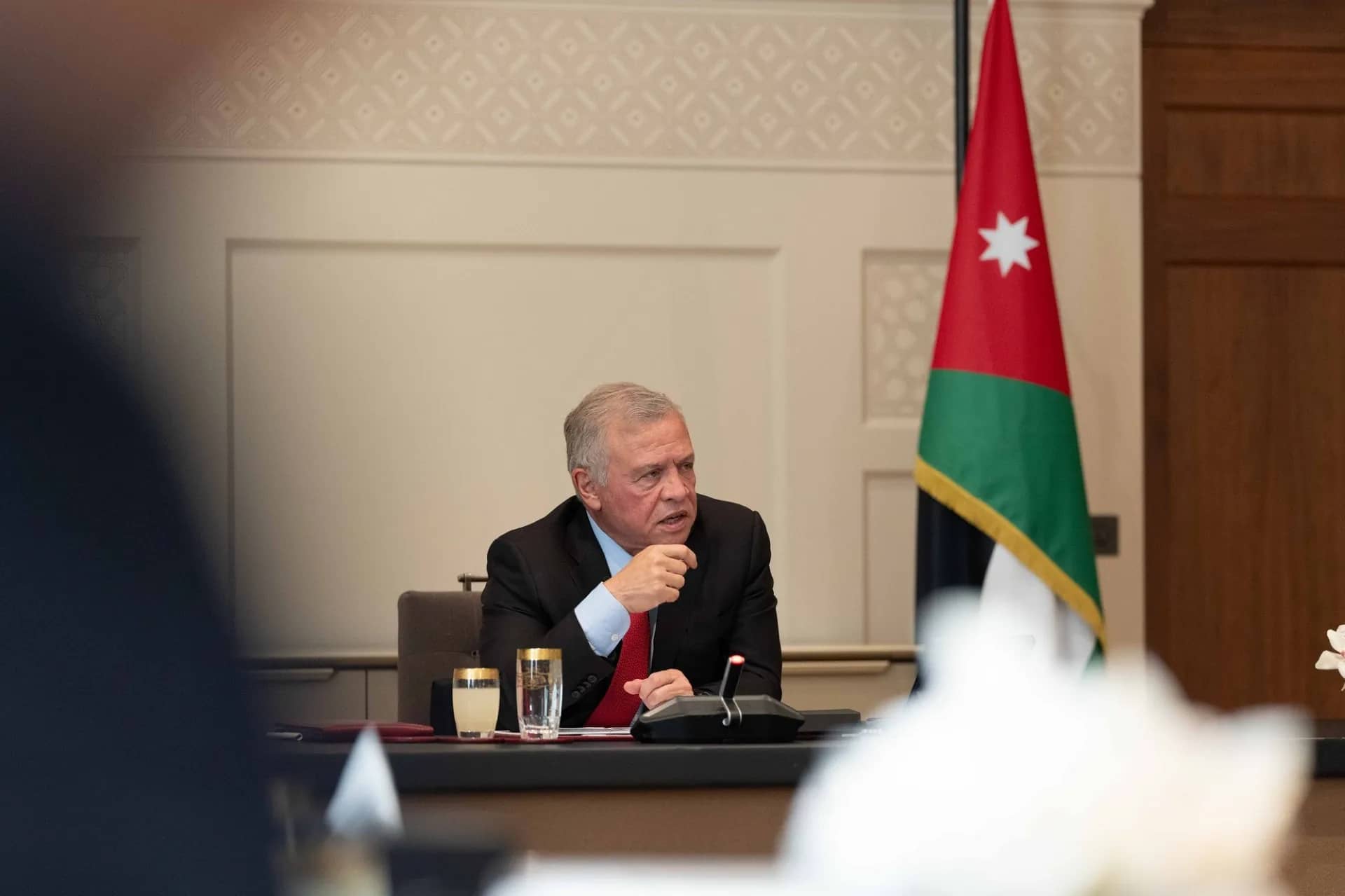 جلالة الملك يصل إلى الكرك لمتابعة التطورات والإجراءات إثر العمل الإرهابي