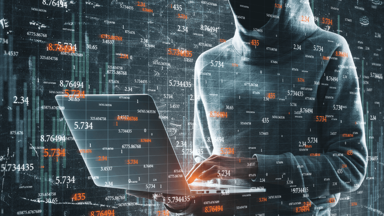 مكافحة الجرائم الإلكترونية تجدد تحذيراتها من اختراق "الواتساب".. 4 خطوات وقائية