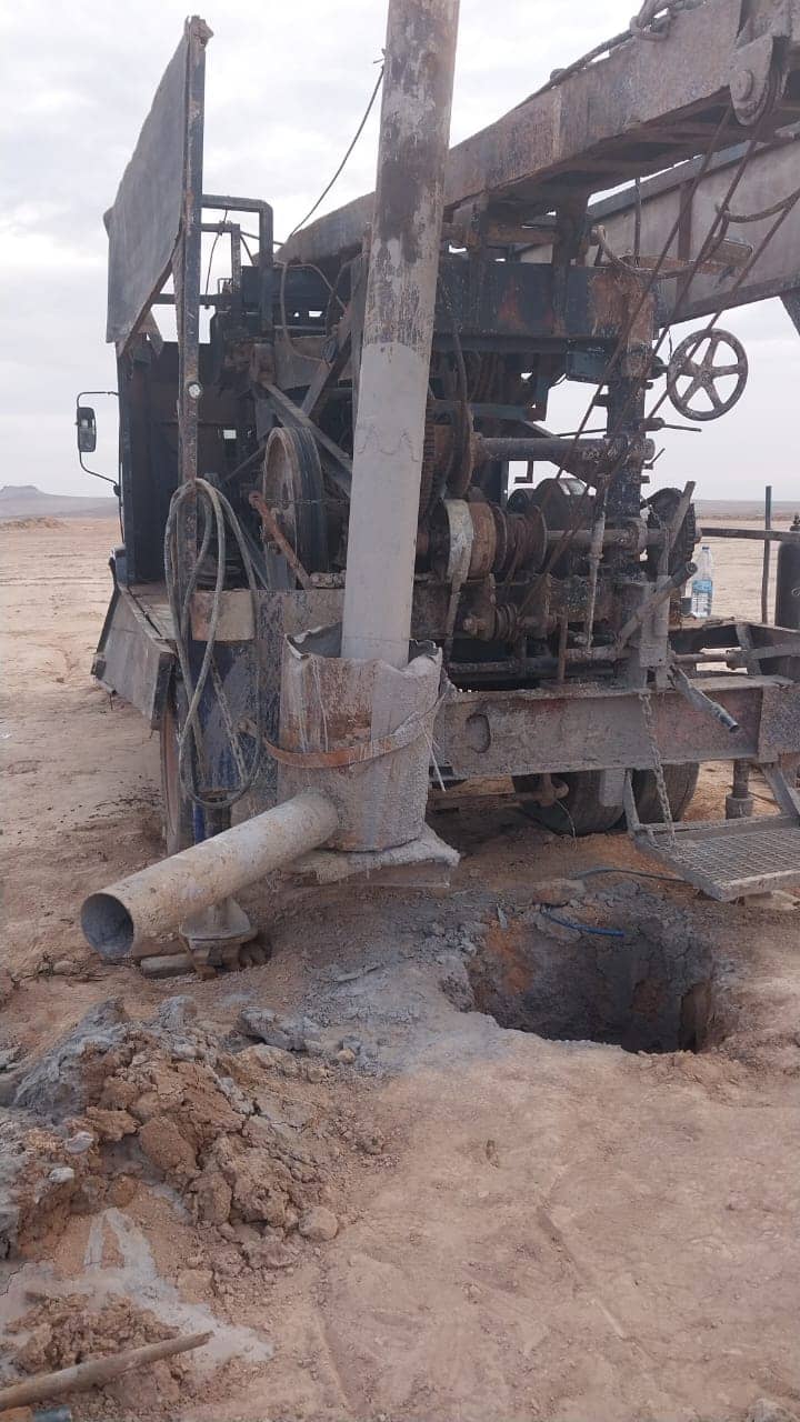 المياه: ضبط حفارة مخالفة بالمفرق وإزالة 3 اعتداءات جسيمة على الخطوط الناقلة في الموقر