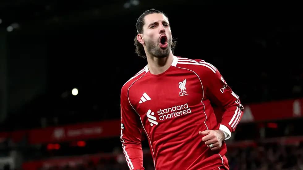 تصرف مزدوج.. سوبوسلاي يؤجج أنباء انتقاله إلى ريال مدريد