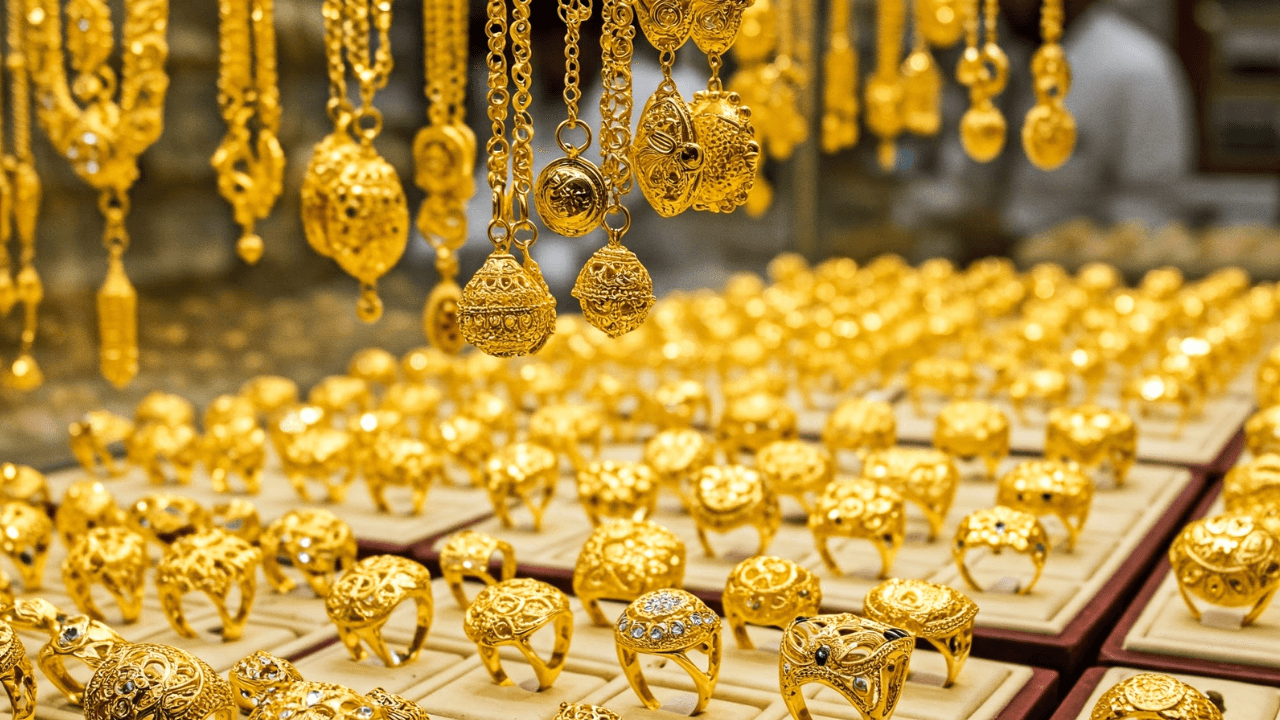 أسعار الذهب تسجل انخفاضا ملحوظا في الأردن الاثنين