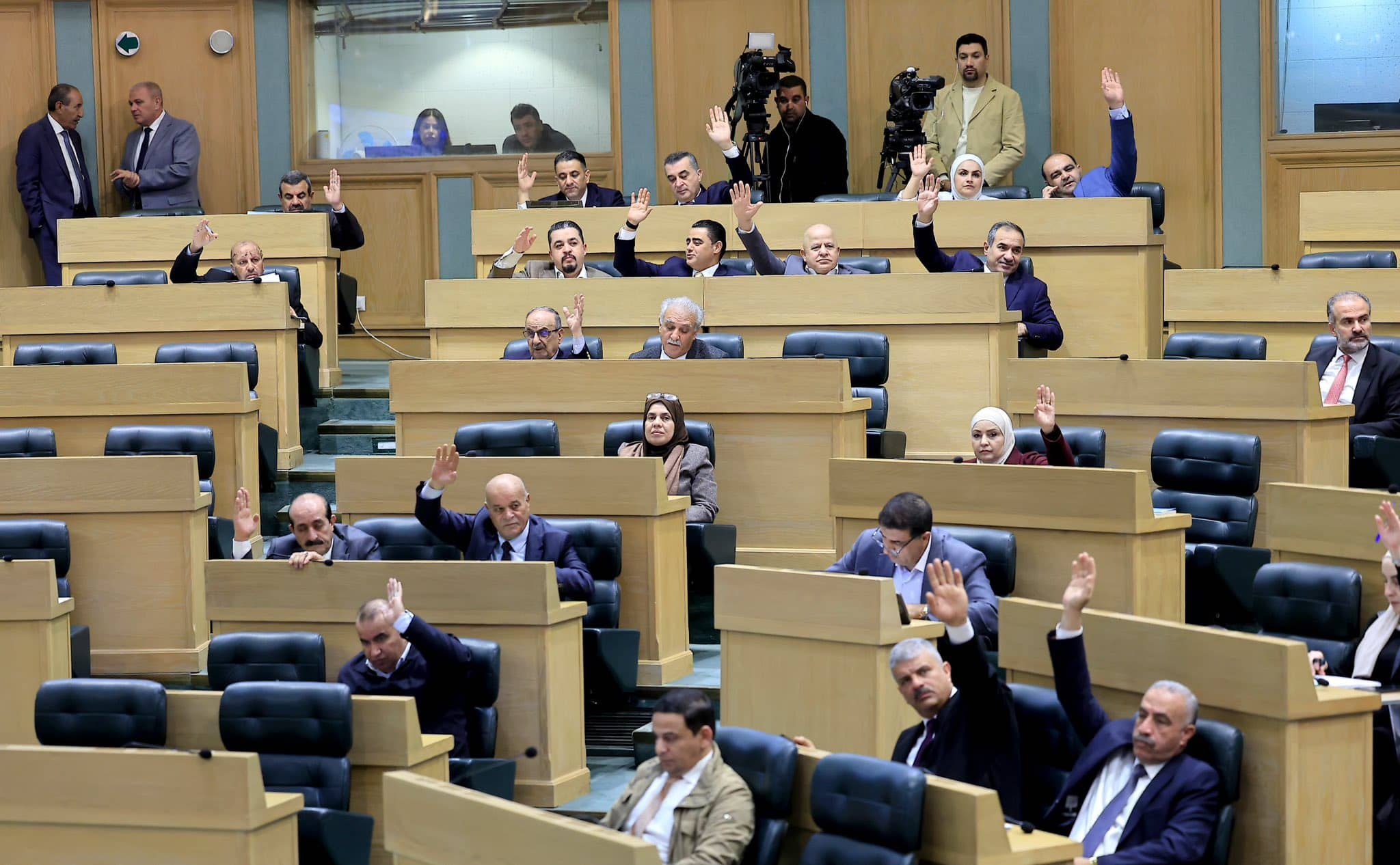 مجلس النواب يُقر 99 مادة في قانون "عقود التأمين"