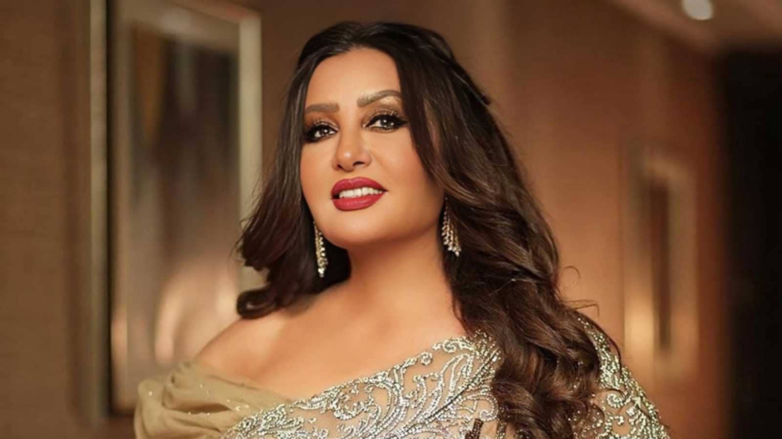 لطيفة التونسية تكشف عن اللحظات المؤثرة بعد وفاة والدتها