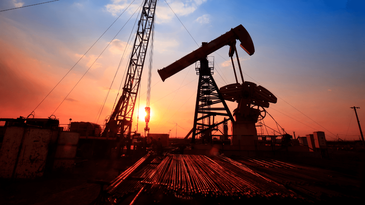 إلى أين وصلت أسعار النفط الاثنين مع انحسار التوتر بين أمريكا وإيران؟