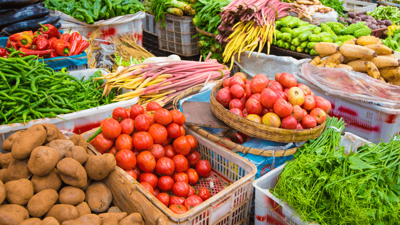 1792 طنا من الخضار وردت للسوق المركزي الأربعاء