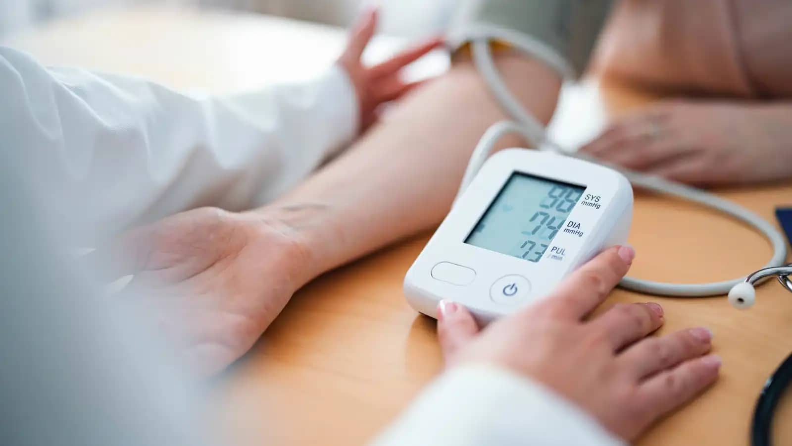 كيف يهاجم الضغط المرتفع الكلى بصمت؟