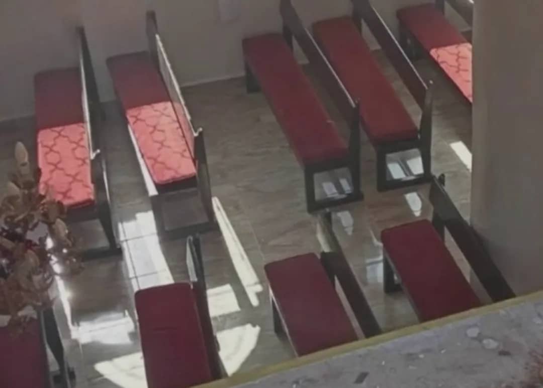 شاهد عيان لـ"الدار": مسلحان أطلقا النار داخل الكنيسة كان يرافقهما شخص ثالث يصور العملية