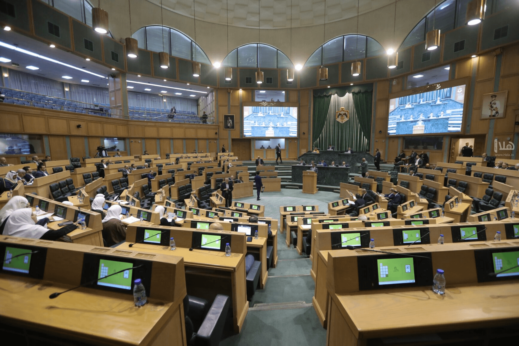 مجلس النواب يعقد أولى جلسات دورته الاستثنائية لمناقشة 6 مشروعات قوانين