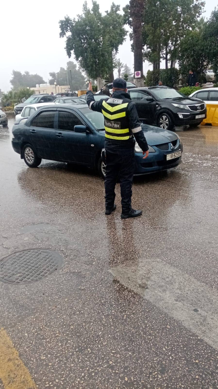 الأمن العام يحذر من المنخفض الجوي القادم ويدعو للابتعاد عن الأودية واتباع إرشادات السلامة العامة