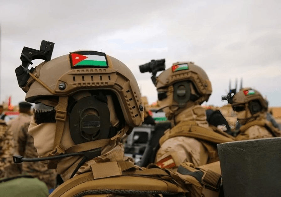 الجيش العربي يفتح باب التجنيد والاستخدام للذكور.. رابط