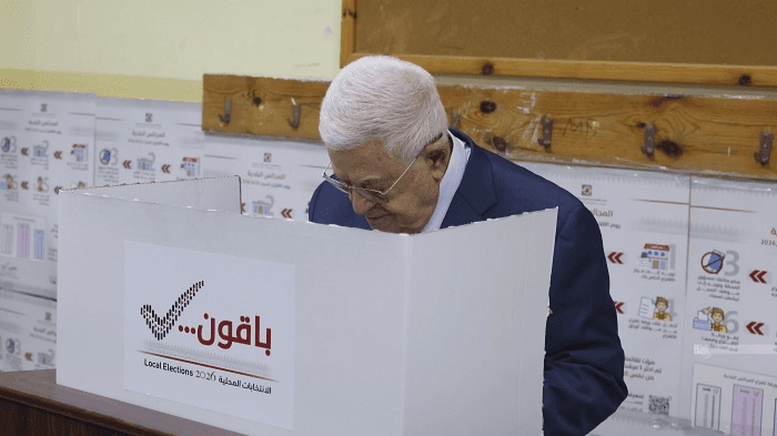 عباس: نمارس الديمقراطية رغم التحديات ونستحق دولة فلسطينية