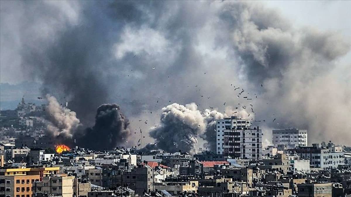 الاحتلال يواصل خرق الهدنة بغارات على عدة مناطق في غزة السبت