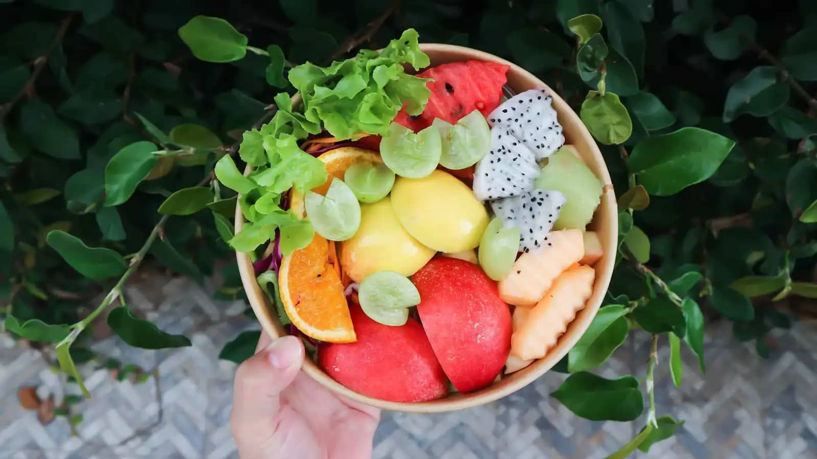 أفضل أوقات تناول الفاكهة لتعزيز الطاقة وفقدان الوزن