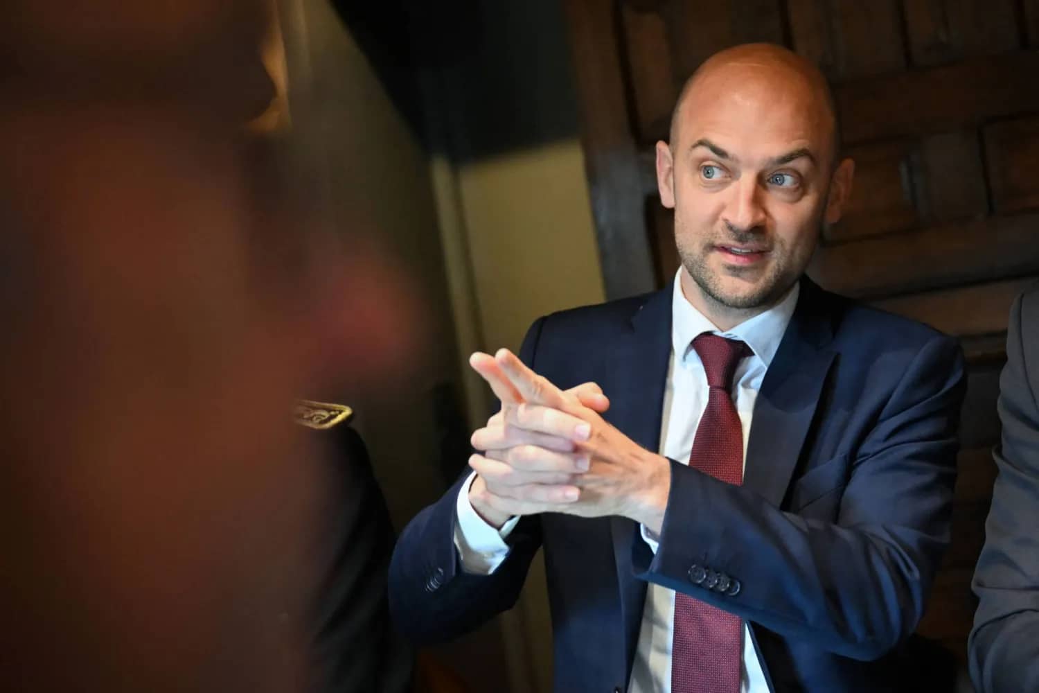 وزير خارجية فرنسا: آمل ألا يُقدم ترمب على تنفيذ تهديده بحق إيران