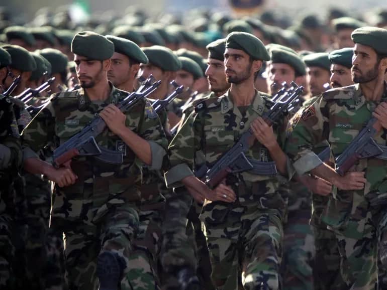 الحرس الثوري الإيراني يعلن دخول قواته البرية الحرب واستهداف مواقع في الكويت ودبي والبحرين