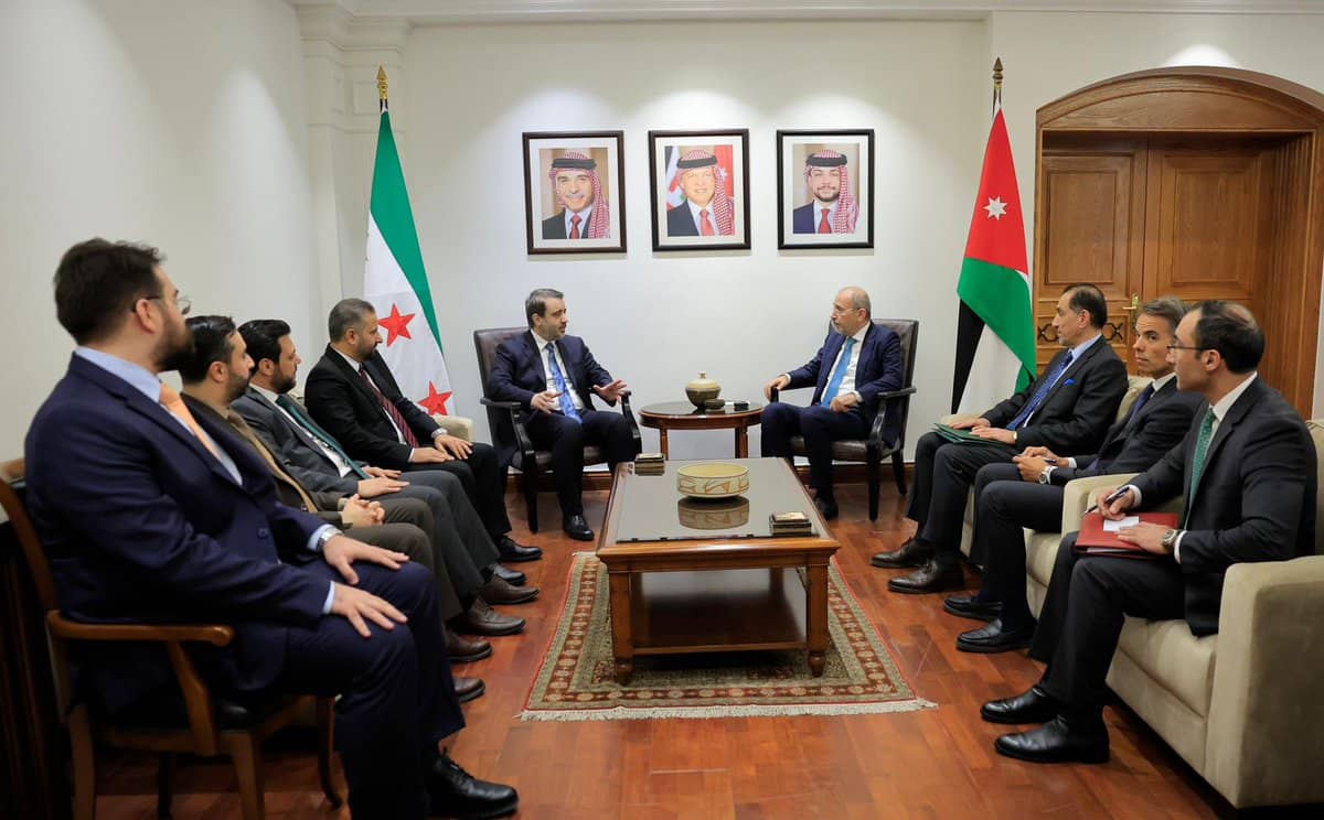 الأردن وسوريا يبحثان تجاوز العقبات الاقتصادية والحدودية ويدينان الاعتداءات الإسرائيلية والإيرانية