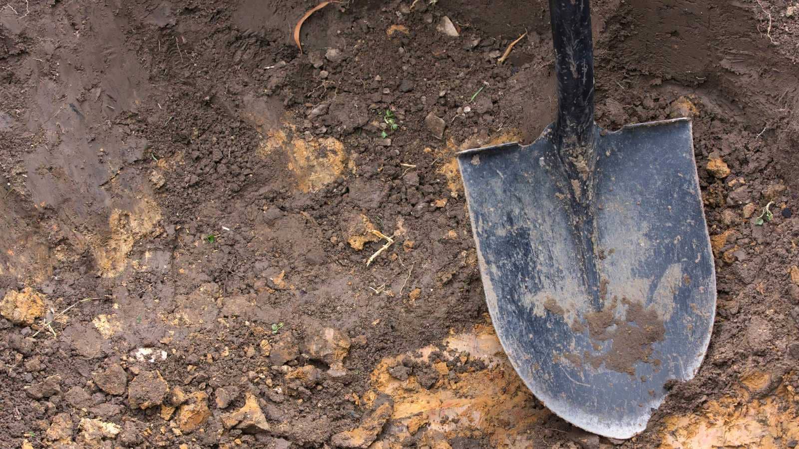 مدينة تركية تجهز مئات القبور استعدادًا للشتاء