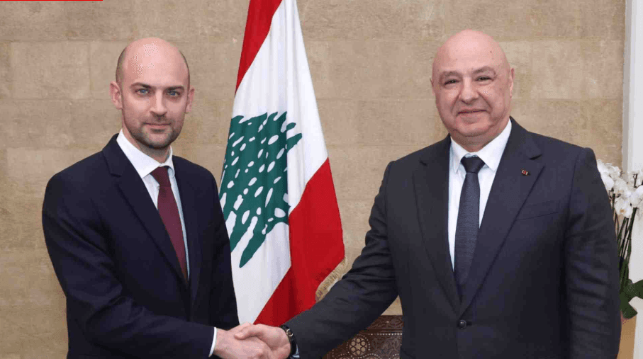 الرئيس اللبناني يستقبل وزير الخارجية الفرنسي ويؤكد المضي في حصر السلاح بيد الدولة