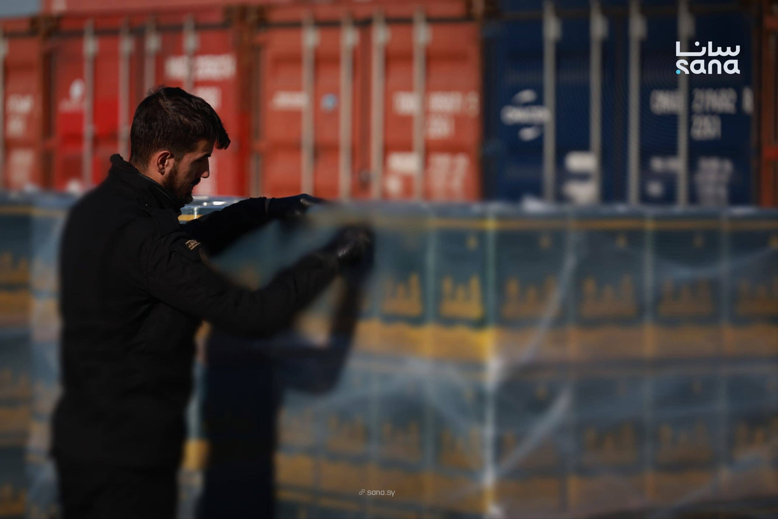 ضبط شحنة ضخمة من مادة الكوكايين السائلة المخدِّرة في ميناء اللاذقية بسوريا