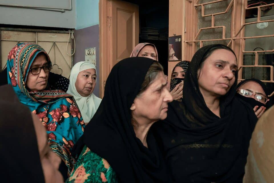 قتلى بينهم أطفال في كراتشي بانهيار مبنى إثر انفجار غاز