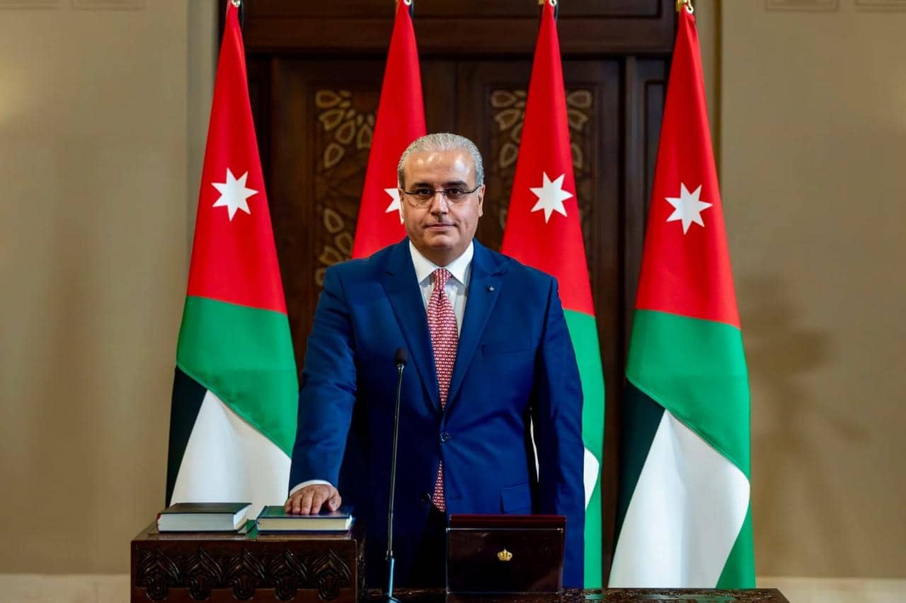 وزير الصحة لـ"عين": مستعدون للتعاقد مع أطباء الأعصاب فورا