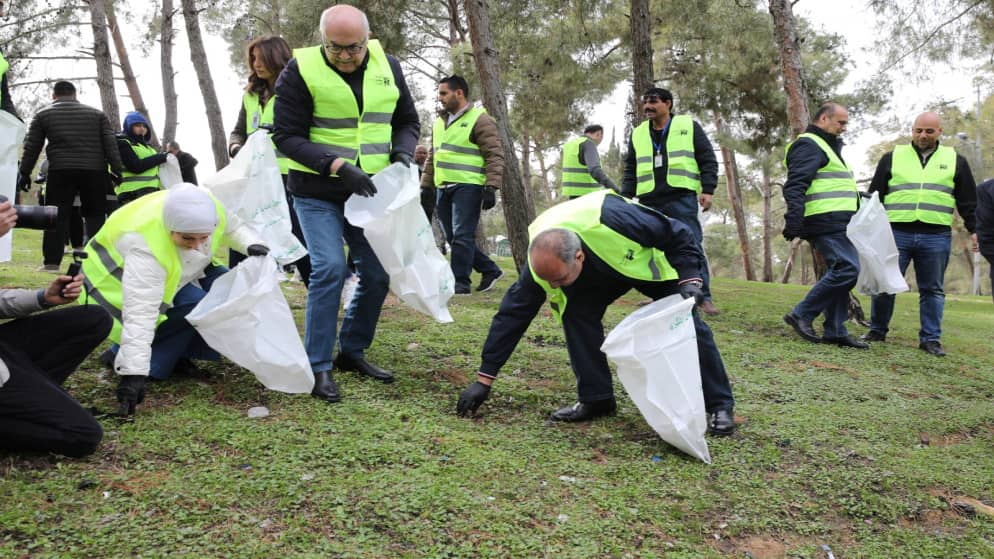 أمانة عمّان تنفذ حملة نظافة في متنزه عمّان القومي