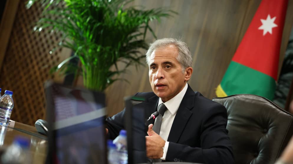 هل حديث حسان حول استمرار الحياة على طبيعتها يمثل جوابا على مطالب تحول التعليم عن بعد؟