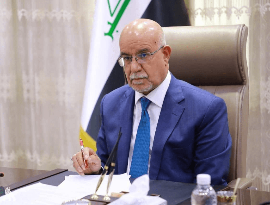 وزير الصحة العراقي يطلق مشروع مستشفى الرميثة الاستثمار
