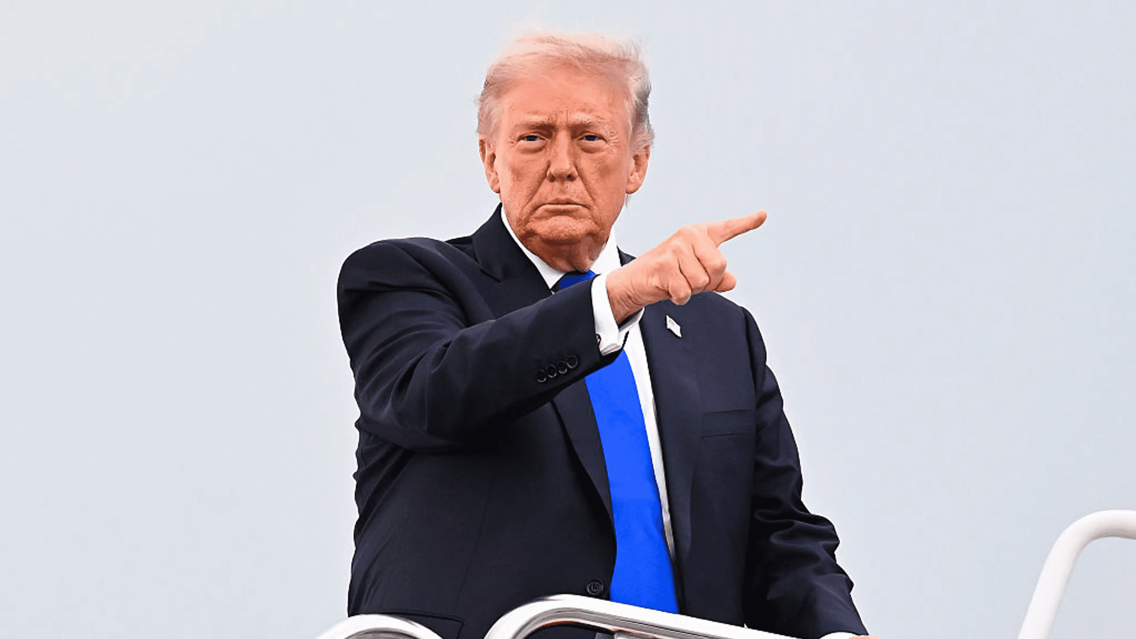 ترمب يطالب طهران بـ"الإسراع" في إبرام اتفاق