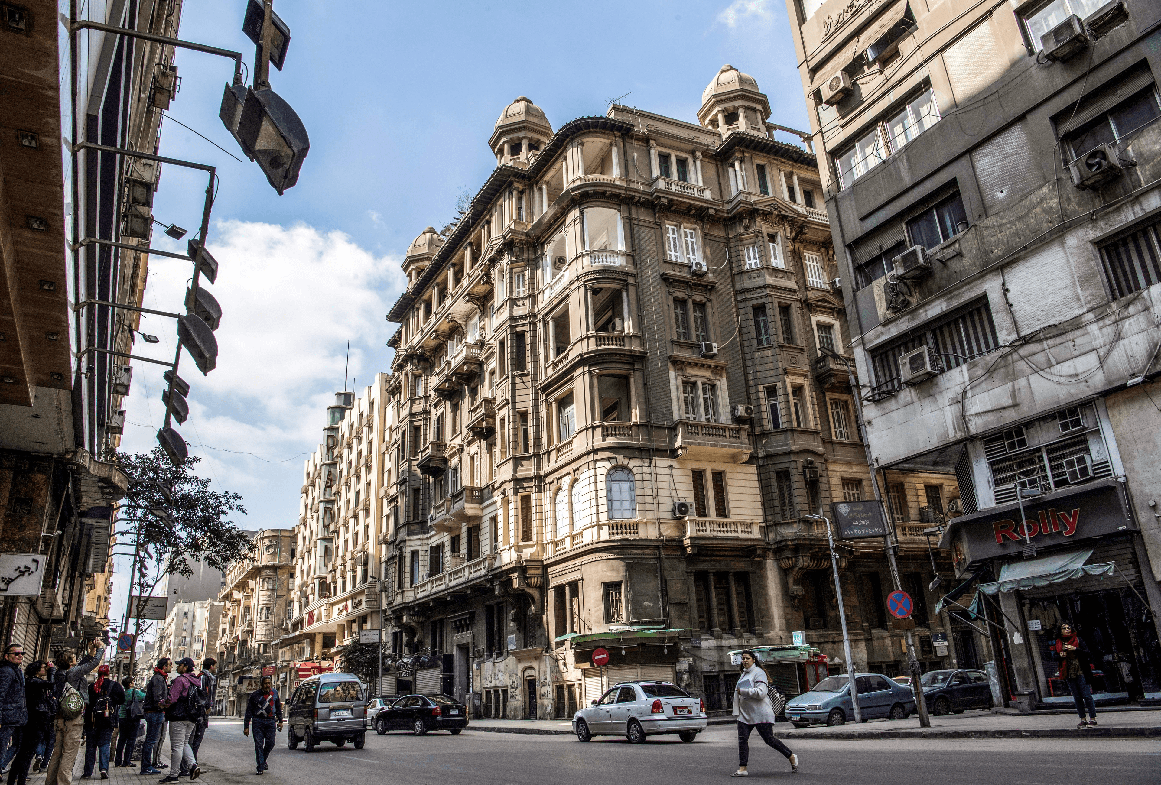 استطلاع: حرب إيران تقلص توقعات نمو الاقتصاد المصري