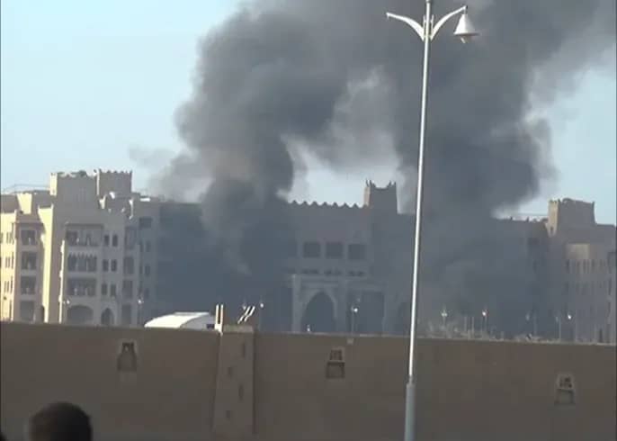 انفجارات في محيط القصر الرئاسي بمدينة عدن جنوبي اليمن