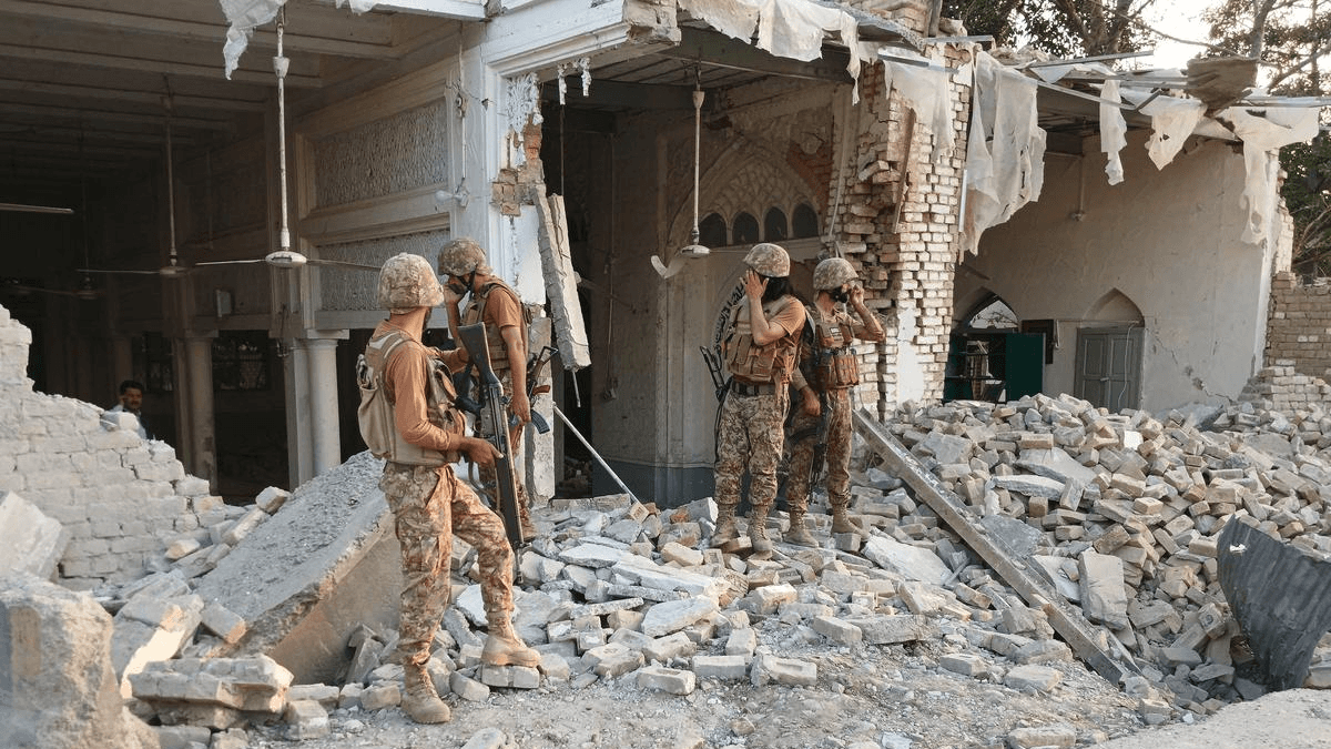 ارتفاع حصيلة ضحايا الهجوم على مقر للشرطة بباكستان