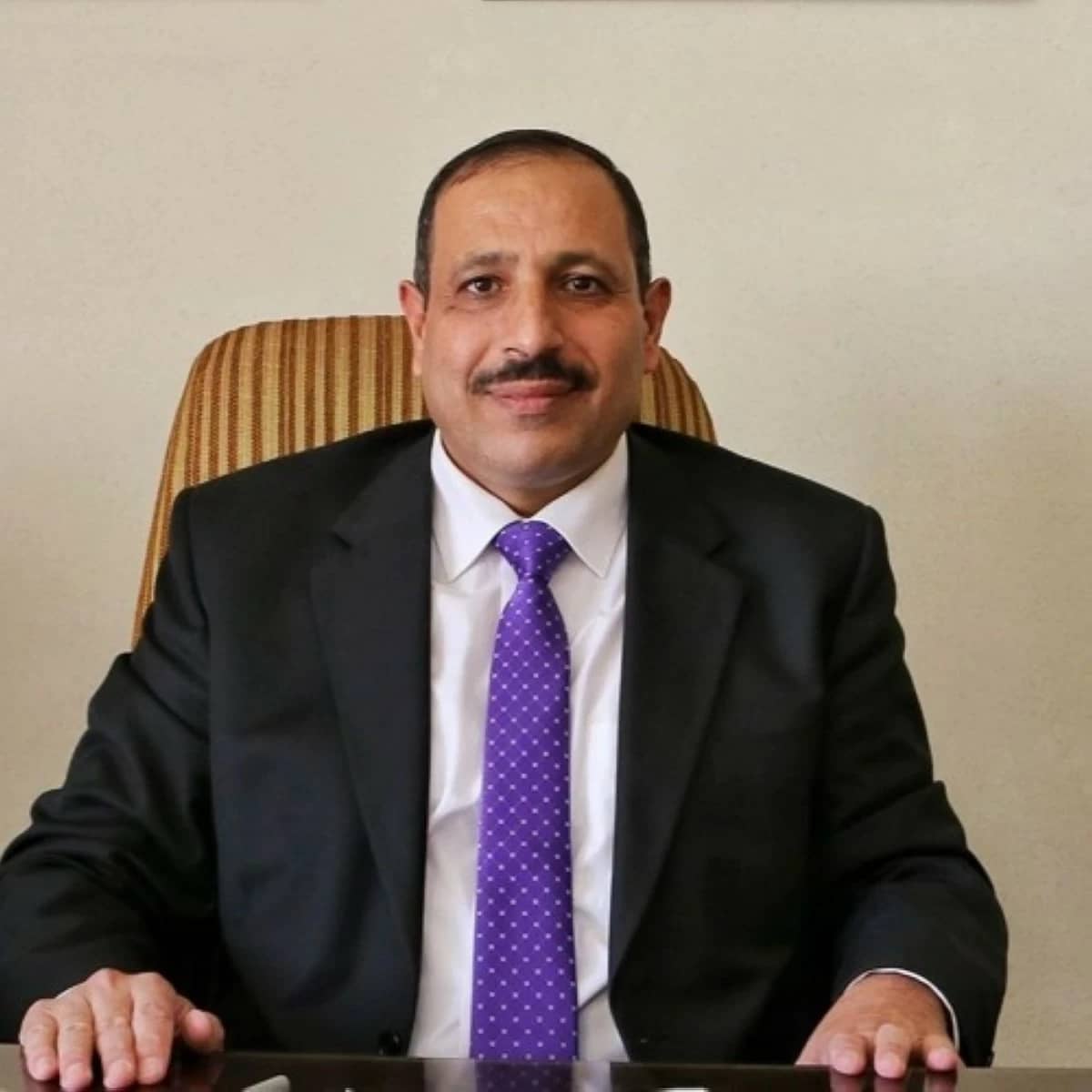 مسؤول حكومي أسبق: إنتاجية الموظف في القطاع العام لا تتجاوز 3 ساعات عمل يوميًا