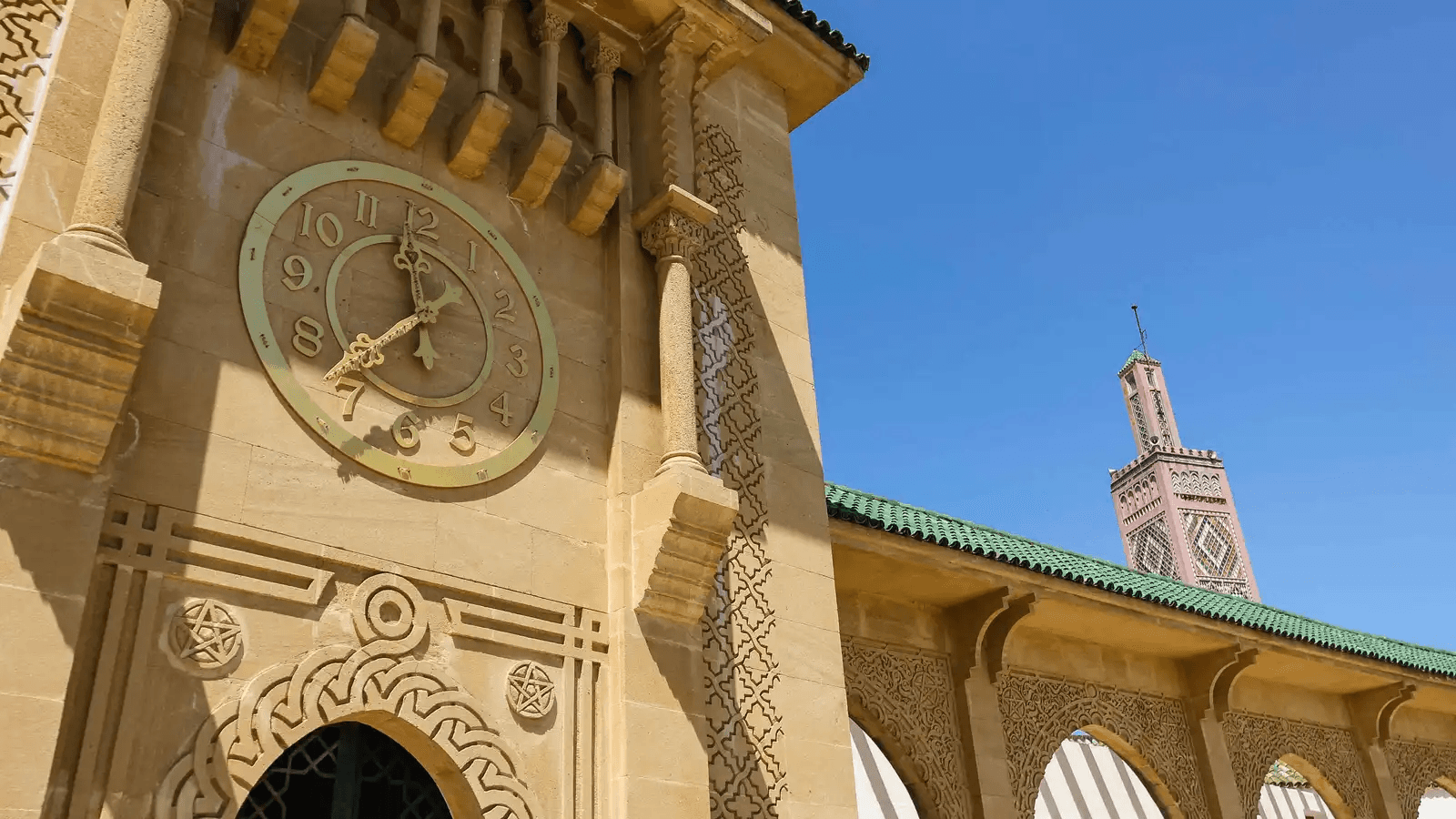 المغرب يعود إلى توقيت غرينتش بعد 8 سنوات.. كيف تغيرت الحياة اليومية؟