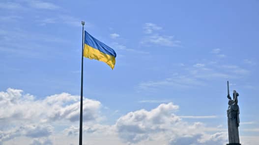 رويترز: أوكرانيا والترويكا الأوروبية تعملان على مقترح مضاد لخطة سلام أمريكية