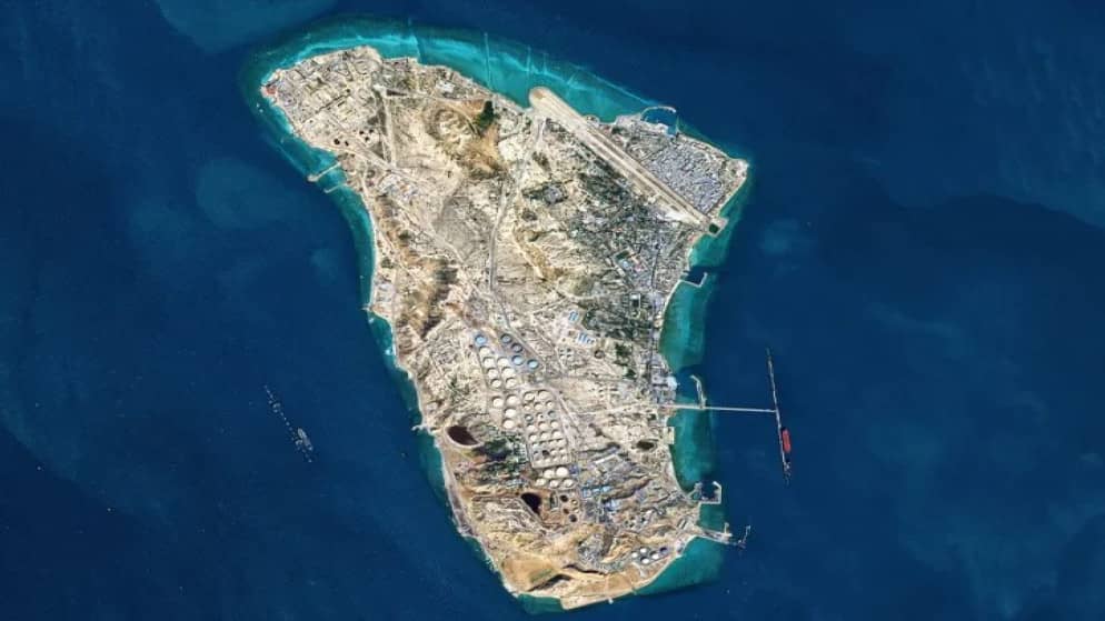 إعلام إيراني: لا أضرار في أي منشأة نفطية بعد القصف الأمريكي على جزيرة خرج