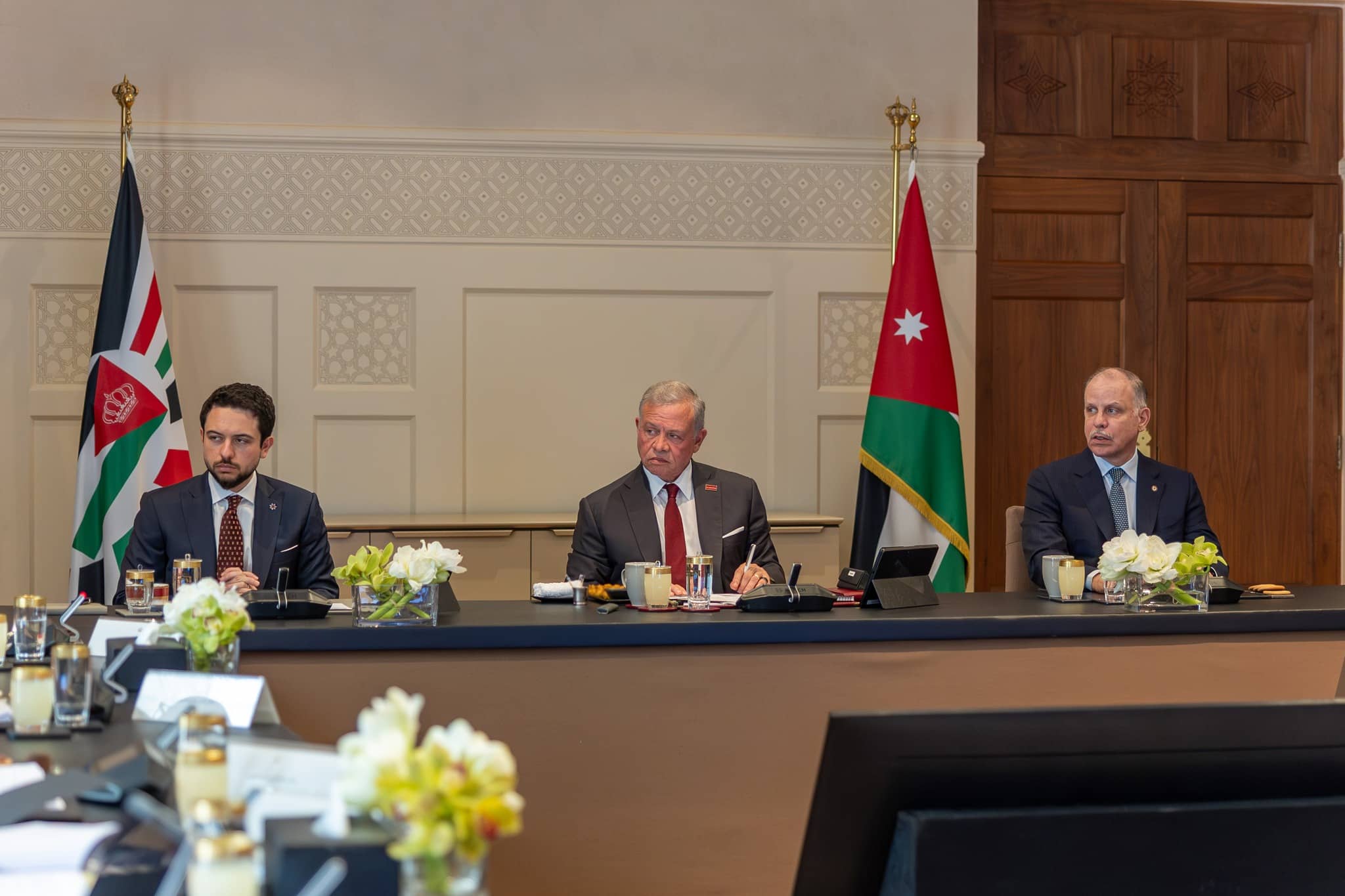 الملك يترأس اجتماعا للاطلاع على إجراءات الحكومة استعدادا لتنفيذ مشروع الناقل الوطني للمياه