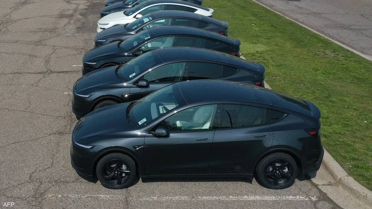 "تسلا" أمام القضاء بسبب "الأبواب والحوادث"