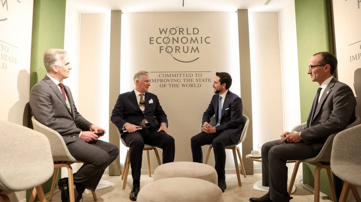 ولي العهد يلتقي ملك بلجيكا في دافوس ويبحث تعزيز التعاون الاقتصادي والتنسيق الإقليمي