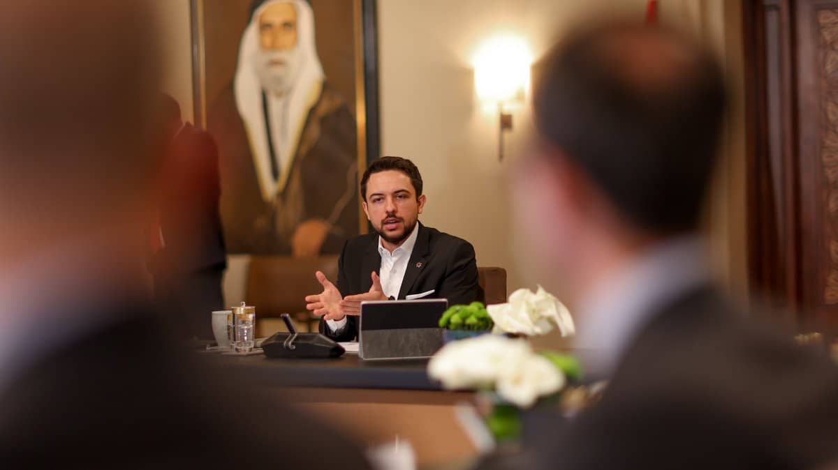 ولي العهد يوجه بتطوير البيئة التشريعية لدعم المشاريع الناشئة وتمكين الشباب تكنولوجياً