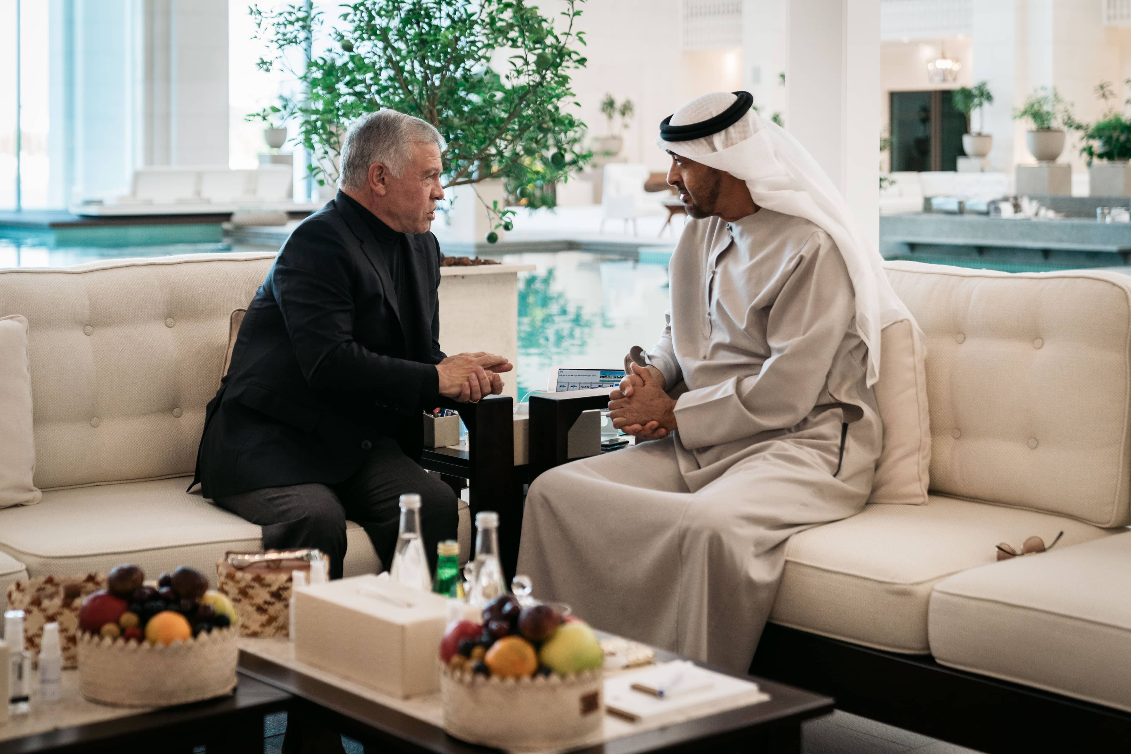 الملك ورئيس دولة الإمارات يبحثان هاتفيا تداعيات التصعيد الإقليمي