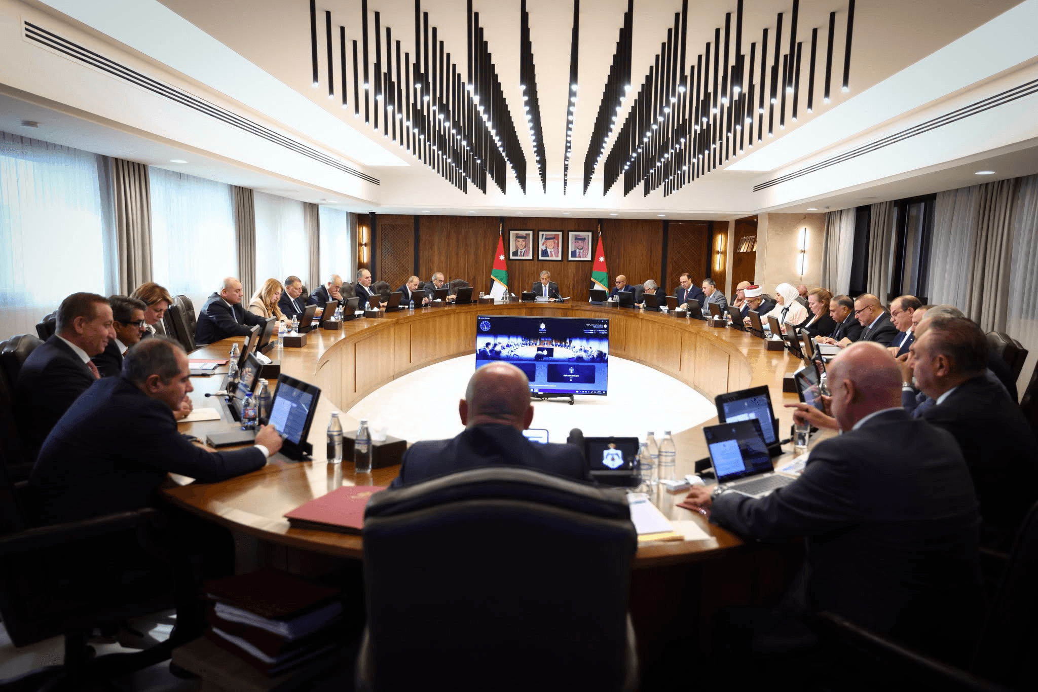 مصادر لـ"الدار": التعديل الوزاري سيشمل ثلثي الوزراء