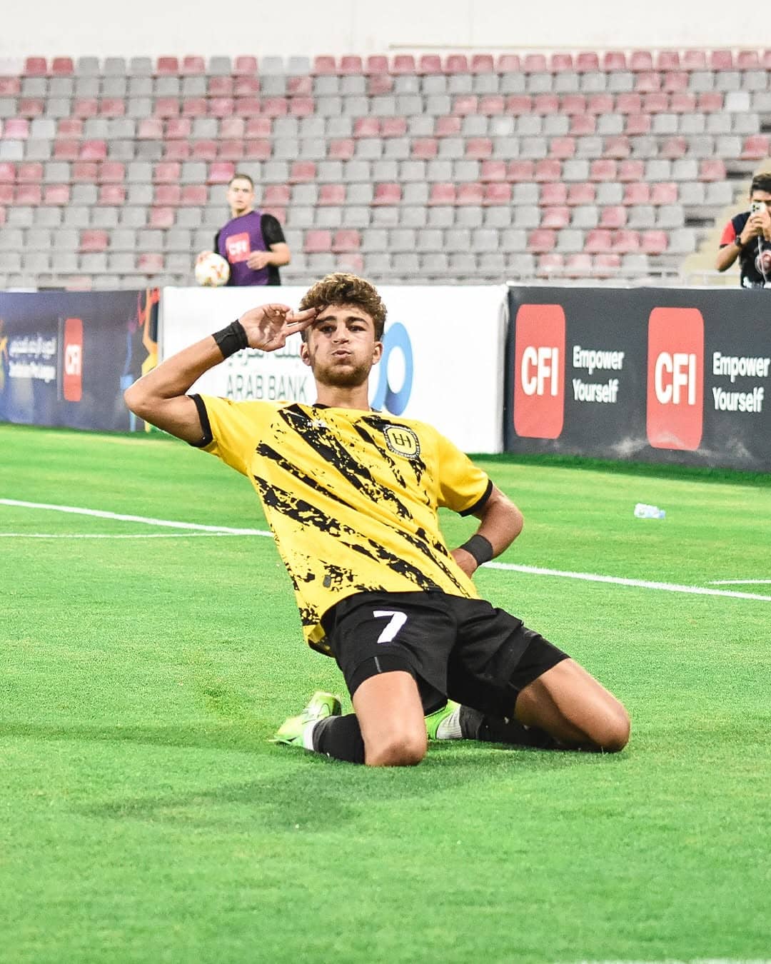 رسمياً.. الحسين إربد يعلن انتقال نجمه عودة الفاخوري إلى بيراميدز المصري