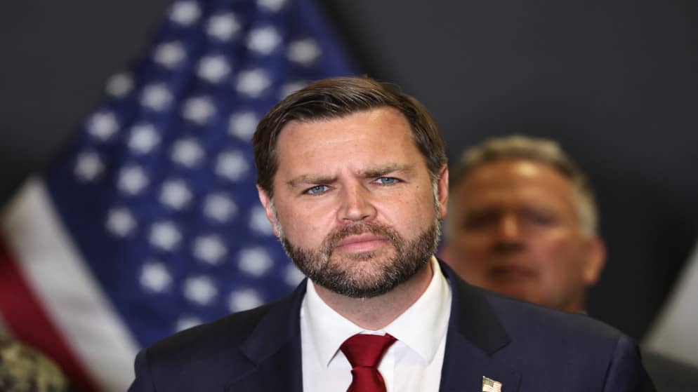 فانس: ترمب لا يزال يفضل الحل الدبلوماسي مع إيران