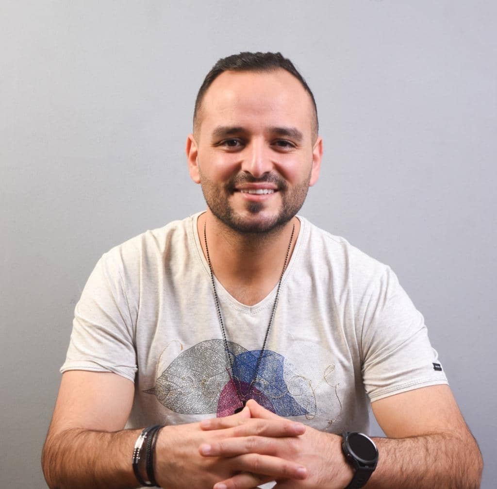 عيسى السقار "عتبان" بعد استبعاده من احتفالات يوم العلم