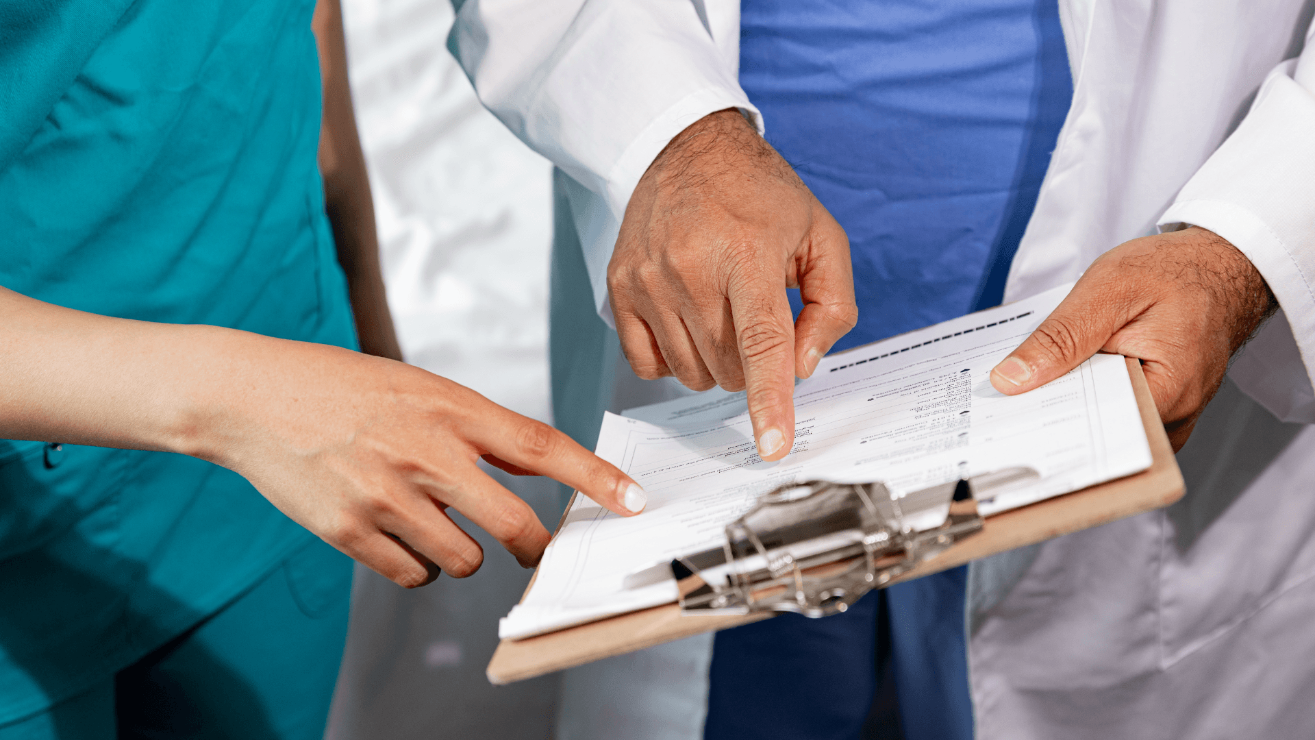 مصادر لـ"الدار": إغلاق منشآت طبية ومراكز تجميل مخالفة وإحالة أصحابها للنائب العام
