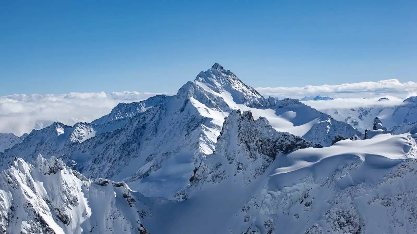 انهيار صخري يودي بحياة متدرب في جبال الألب