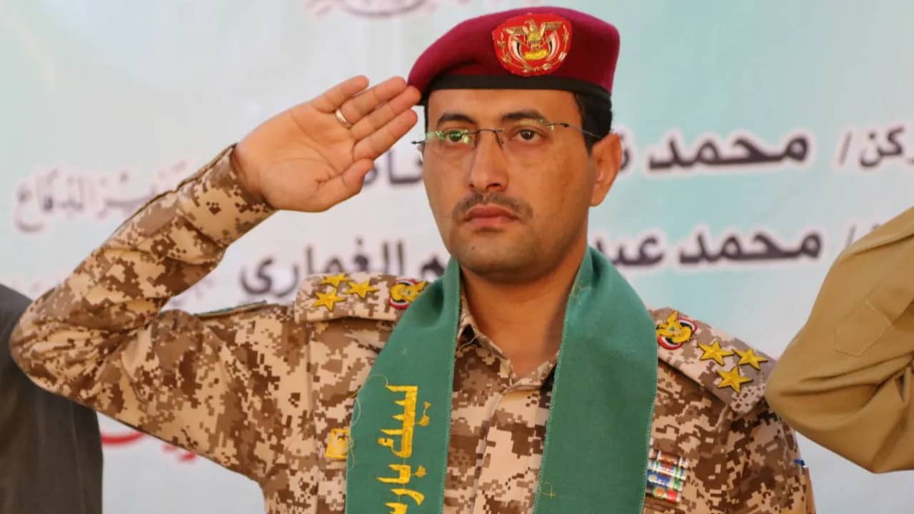 الحوثيون يعلنون استهداف مطارات سعودية ووزارة الدفاع بالرياض
