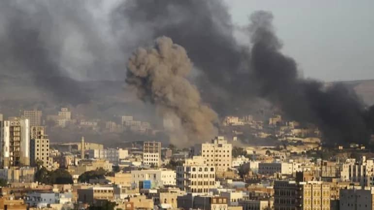 مصادر يمنية: دوي انفجارات في صنعاء