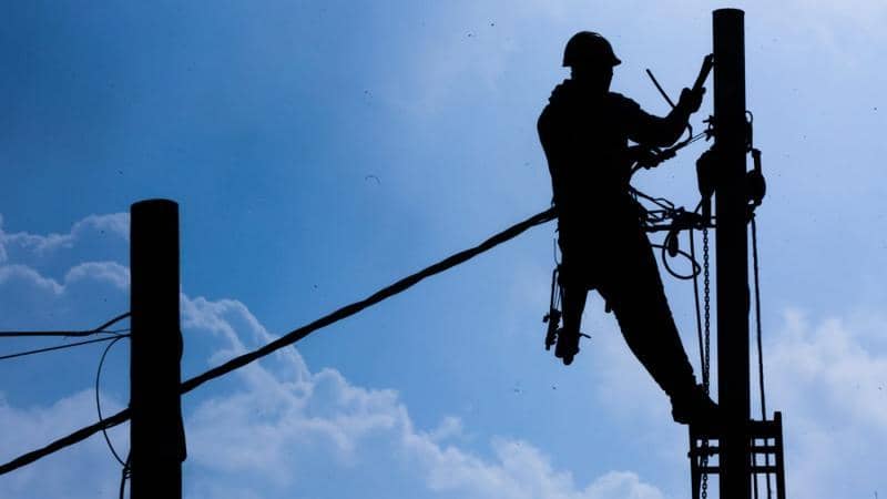 فصل مبرمج للتيار الكهربائي عن مناطق في إربد لمدة 8 ساعات السبت